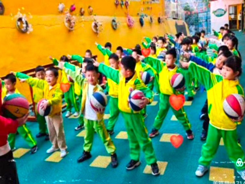 郴州市北湖區(qū)金橋幼兒園師生風采