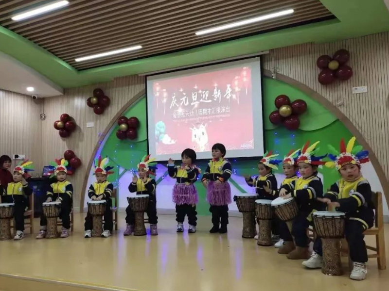 童蕾藍天幼兒園師生風采